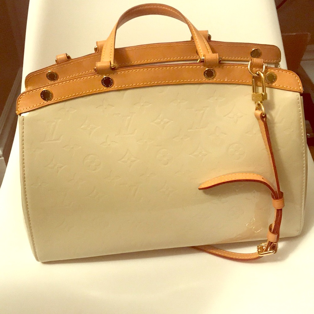 Louis Vuitton BREA VERNIS Monogram Beige Bag
